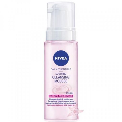 Nivea Yüz Yıkama Köpüğü Kuru & Hassas Ciltler İçin 150 ml. ürün görseli